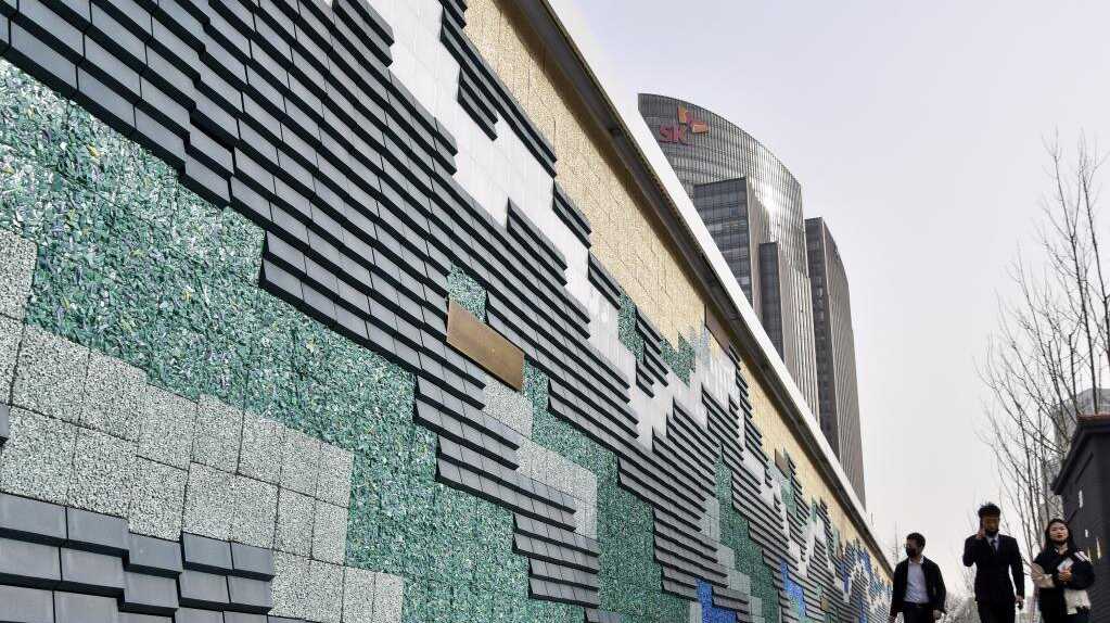 环保材料文化墙亮相北京街头
