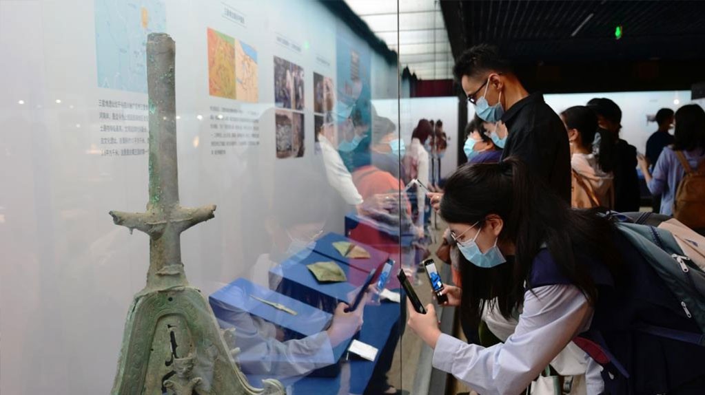 “共饮一江水——长江流域青铜文明特展”在福建博物院开展