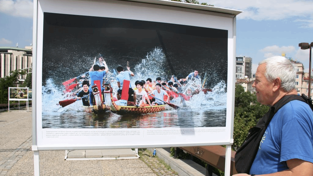 《美丽江西秀天下》图片展在索非亚展出