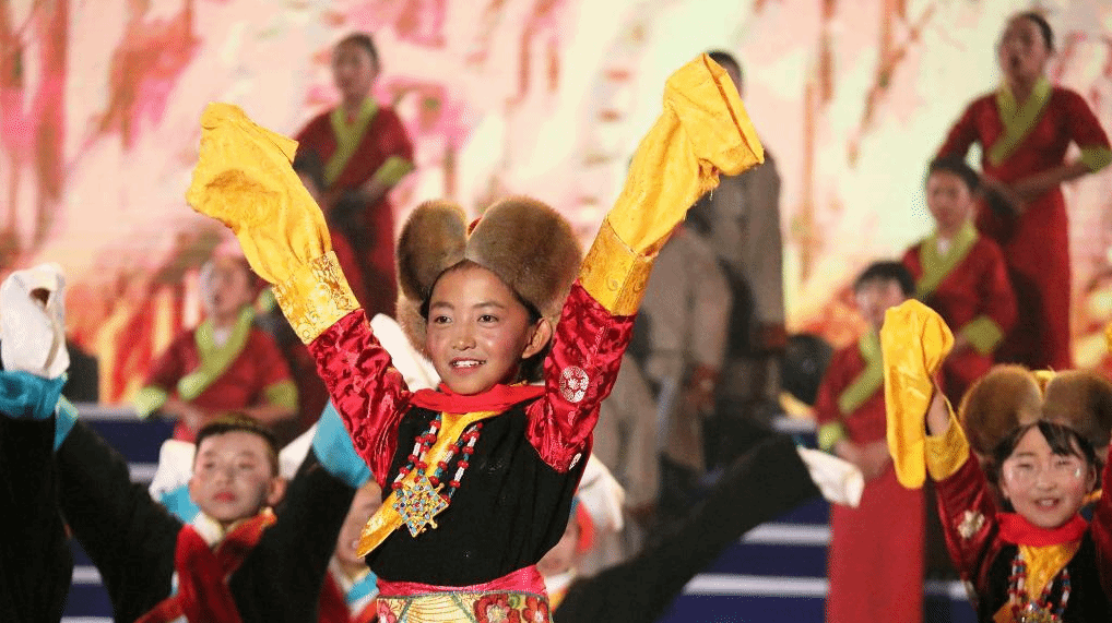西藏山南：雅砻文化旅游节开幕