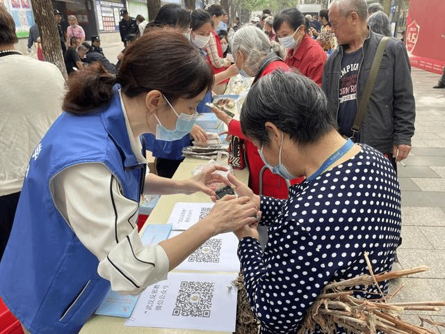 湖北省武汉市武昌区举办“崇尚科学、反对邪教、护您安澜”反邪教主题宣传教育活动