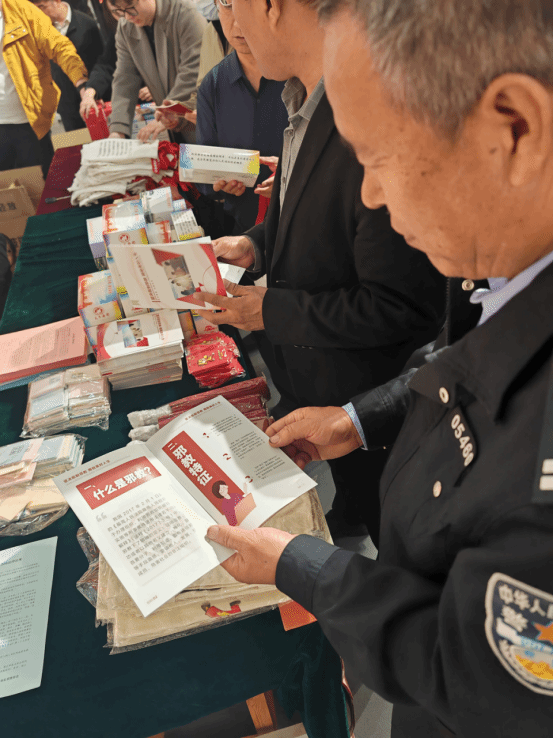 河北省沧州市公安局安全教育日反邪教宣传活动形式多样