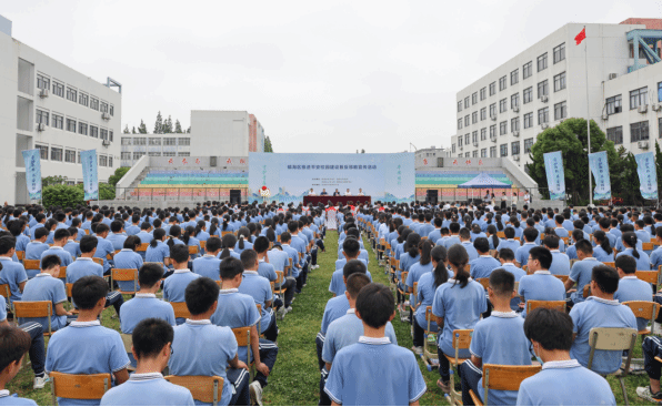 守护青春 平安同行——浙江省宁波市镇海区举办推进平安校园建设暨反邪教宣传进校园活动