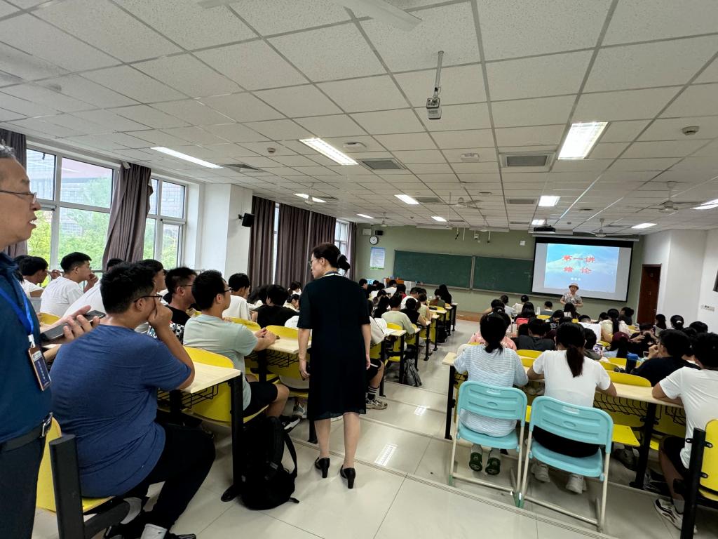 教师节 严防教师掉进邪坑
