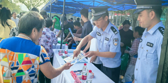重庆市长寿区举行全国科普日暨防范邪教宣传月主场活动