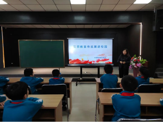 黑龙江富锦：锦色粮都秋收日 共筑无邪校园行