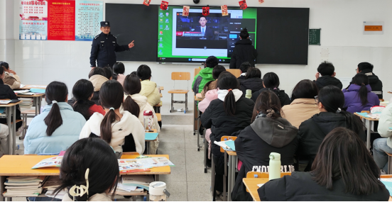 安徽芜湖：我承诺、我践行，筑牢校园反邪“安全墙”