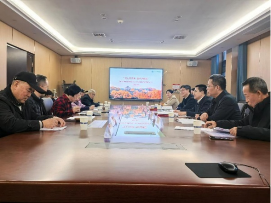 湖北省委政法委领导节前看望省反邪教协会专家学者并召开工作汇报会
