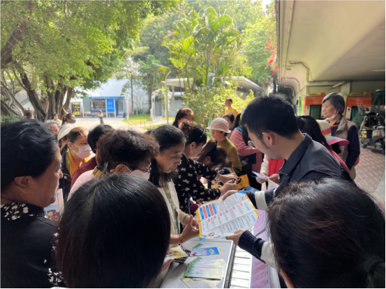 广东深圳：清明踏青学反邪 文明生活共守护