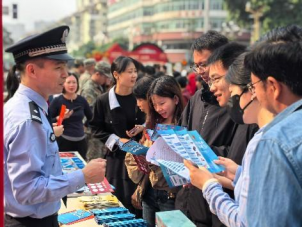 福建泉州：“泉”力以赴反邪教 守护古城正道行