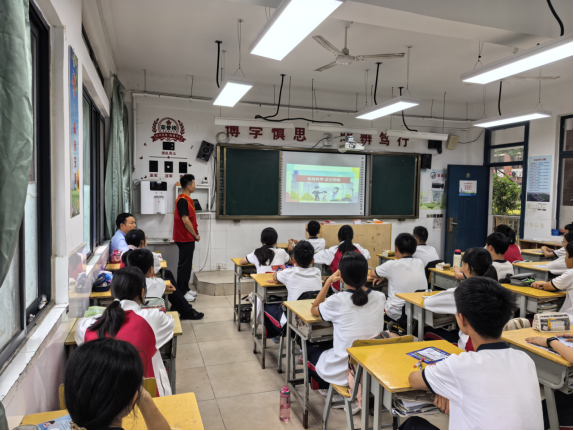 安徽合肥：上好反邪安全课 护航暑假在行动