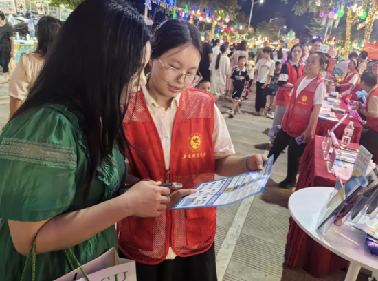 广西来宾：网红街道讲反邪 筑牢防线更“出圈”