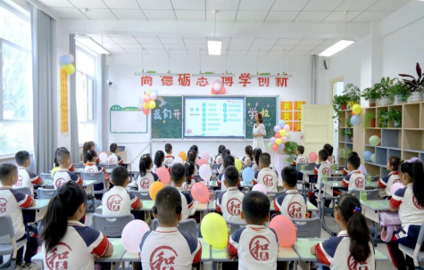 甘肃玉门：开学第一课  反邪进行时 