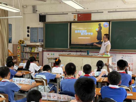 广东深圳：龙岗区“开学第一课”反邪教育守护纯真童年