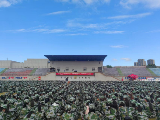 湖北天门：3500余名大学生同上“反邪第一课”