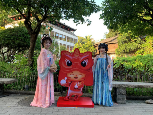 城会玩!深圳反邪“有料”:游园集市、汉服打卡、流动哨兵,你get到了吗?