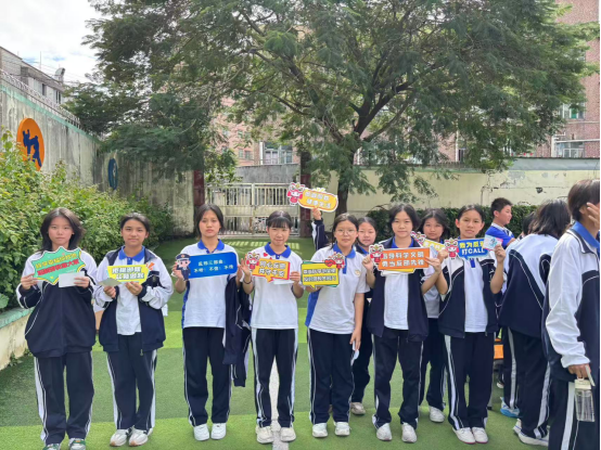 广东深圳:“青春无邪,守护成长”反邪游园会掀起校园“无邪”热潮