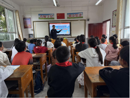 广西桂林：反邪教进校园  筑牢青春安全墙