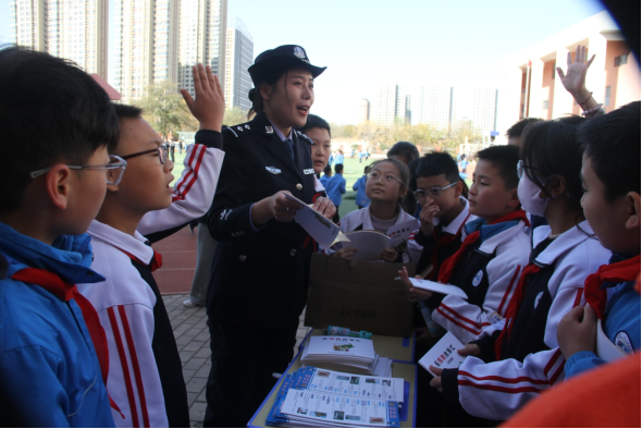 陕西西安：反邪教宣传进校园  趣味互动筑防线