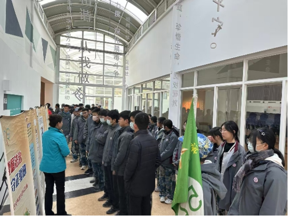 上海市普陀区高一新生添“新课”！反邪教育筑牢青春安全防线