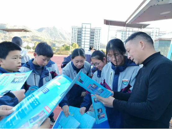 浙江省丽水市缙云县实验学校五云校区科技盛会暨反邪教宣传活动开幕