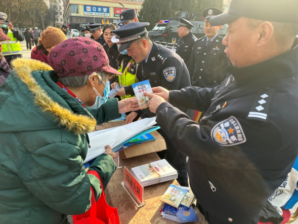 陕西西安：织密反邪防护网 筑牢春节平安墙