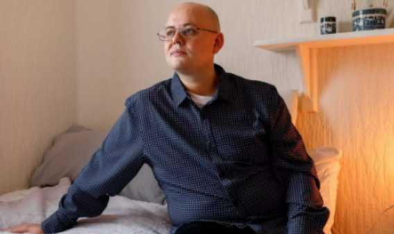 圈钱帝国：奢靡的头目与奴工式成员——一名英国籍“法轮功”前成员的真实讲述