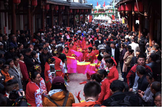 四川宜宾：兴文县借民俗盛会筑牢基层防邪防线