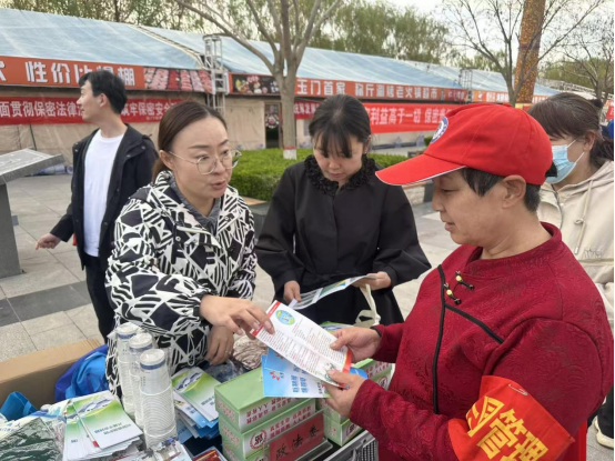 甘肃玉门：夏润公园风反邪护心安