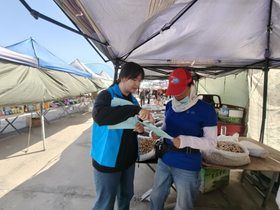 甘肃敦煌：精准开展反邪宣传 守护老人幸福晚年