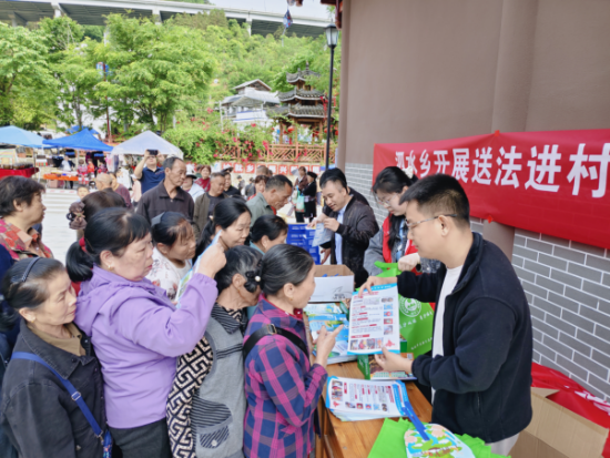 广西桂林：筑牢乡村反邪防线 法治春风暖民心