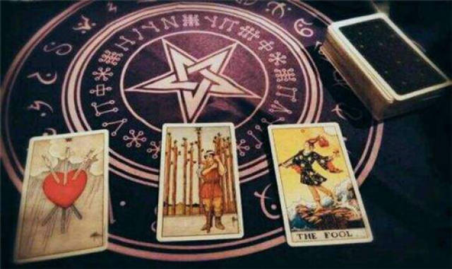 塔罗占卜的风险审思与应对策略（上）
