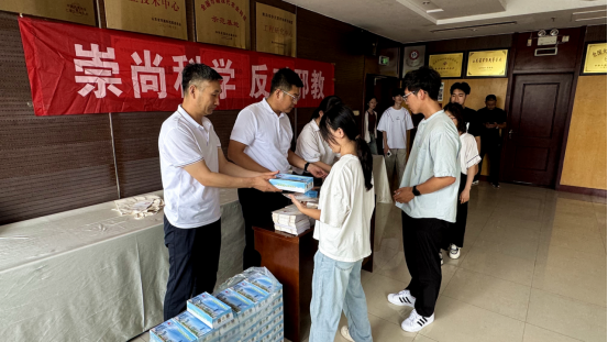 山东青岛：市委政法委赴莱西市开展反邪教警示教育宣传进企业活动