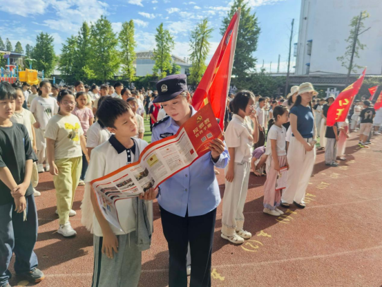 安徽谯城：开学首课辨真伪童心同行筑平安