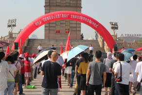 鹤壁反邪教不忘留守儿童（组图）