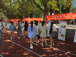 洛阳市西工区反邪教宣传进高校（图）