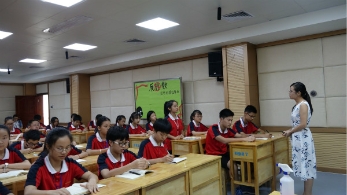 贺州市实验中学开展反邪教“两课一赛”活动