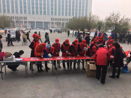 河南工学院开展反邪教签名活动（图）