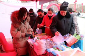 甘肃省结合“三下乡”活动开展反邪教宣传