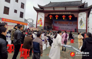 江西万年县新春“拒邪”新举措