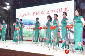 南昌市老干部艺术团举办“反邪教”专场演出