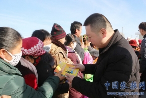 甘肃张掖市巷道镇结合“三下乡”开展反邪教宣传活动