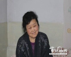 徐艳：“练功”害我双目失明（图）