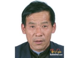父亲过早离开了人世 (图）