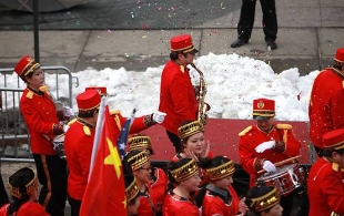 全球华人反邪教联盟参加纽约华人新年巡游