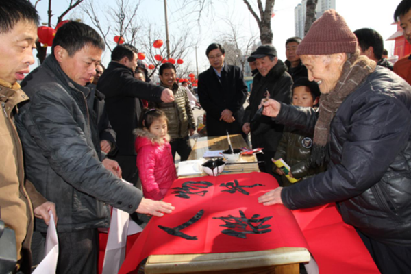 河南各地开展春节反邪教警示教育活动（图）