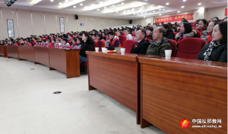 南京市栖霞区西岗街道宪法日走进中学讲反邪