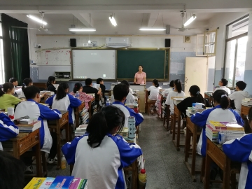 安徽休宁县:“开学第一课”反邪教进校园