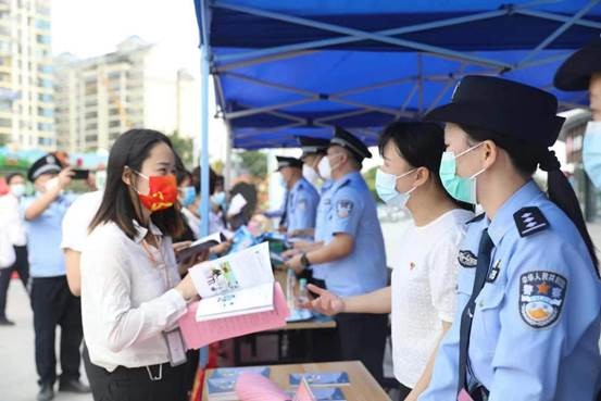 广西钦南结合国家安全教育日开展反邪宣传活动