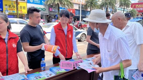 广西兴安县开展“崇尚科学，反对邪教，共建和谐社会”宣传活动